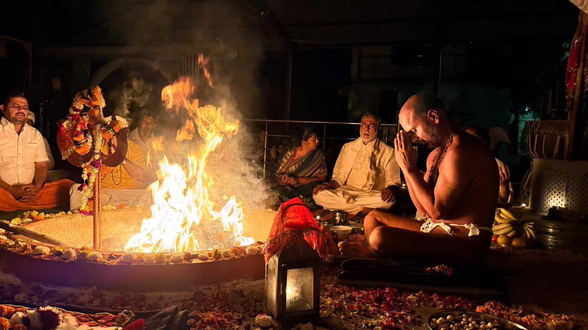 Prahlad Singh Patel ( वृक्ष से जल, जल से जीवन) tweet media