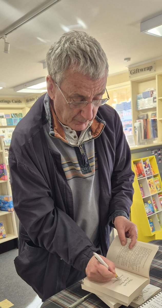 UllapoolBookshop tweet media