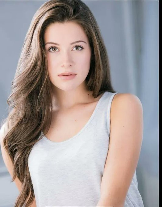 celebcrush4922's tweet photo. Happy Birthday Natasha Calis 🎂🎉
#HappyBirthday #Natasha #Calis #NatashaCalis https://t.co/mu5yiOO4CP