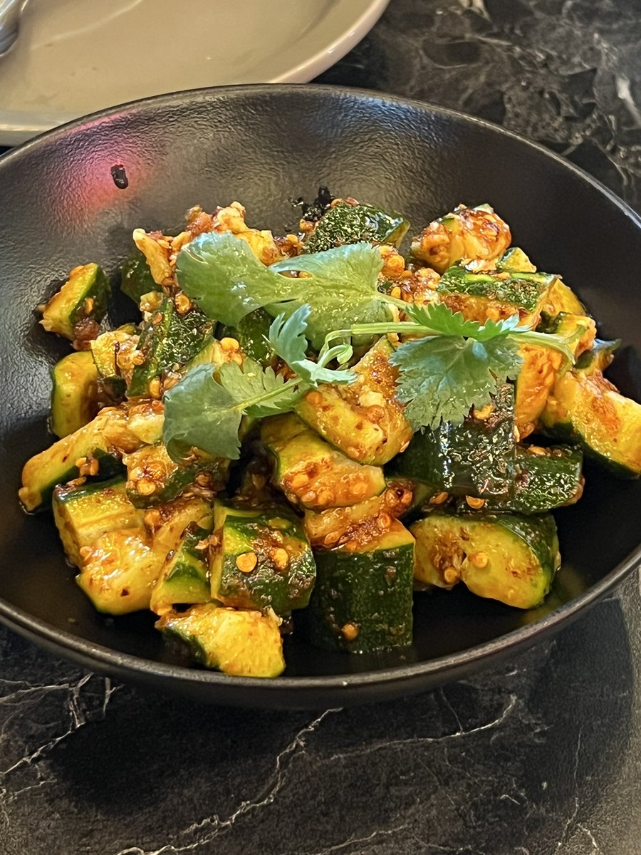 바리🕯️ tweet media