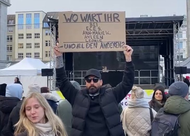 Sibel🌸 tweet media