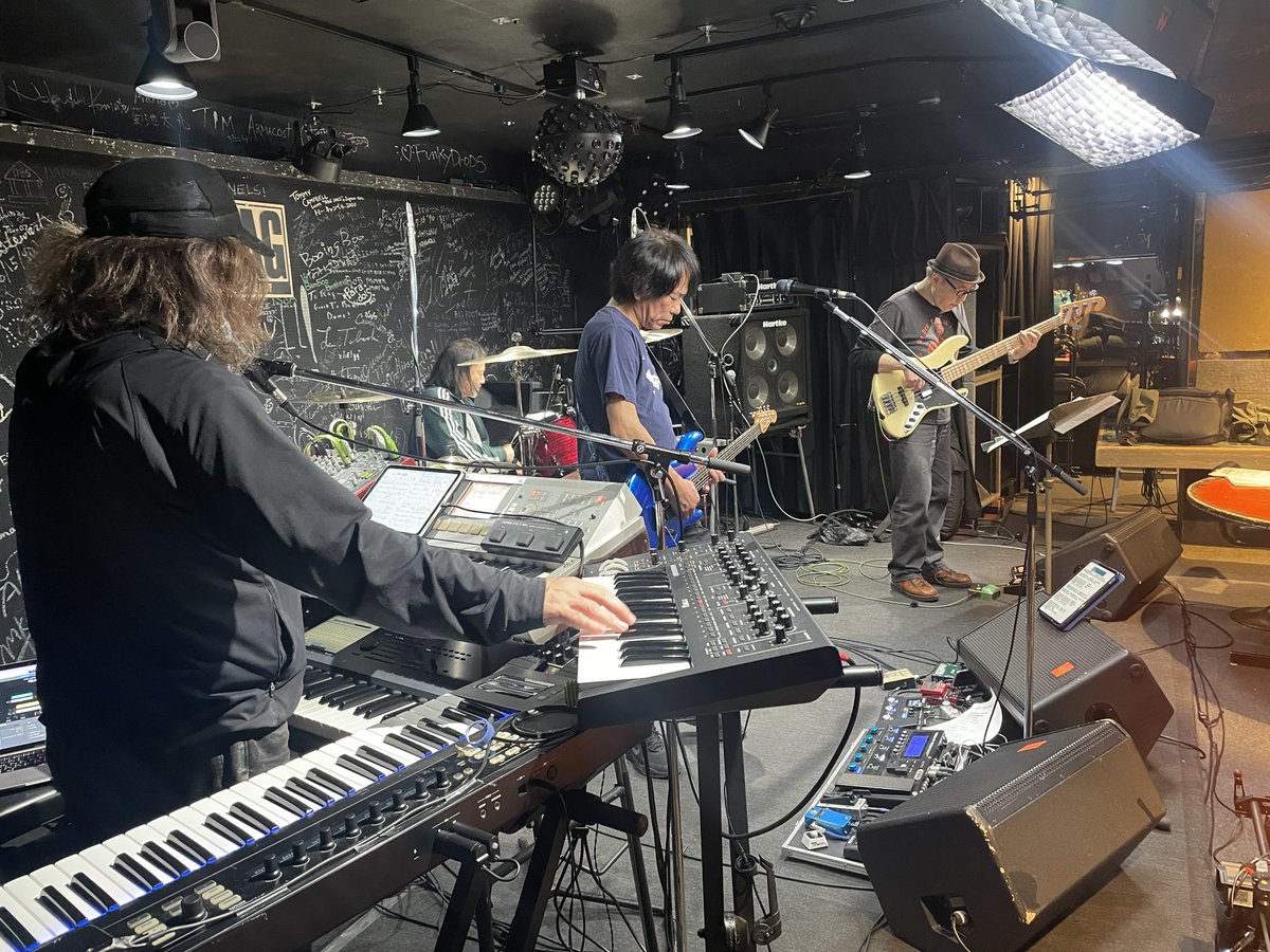 京都ライブスポットラグ tweet media