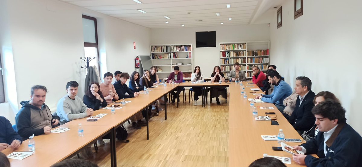 Fundación Francisco Largo Caballero tweet media