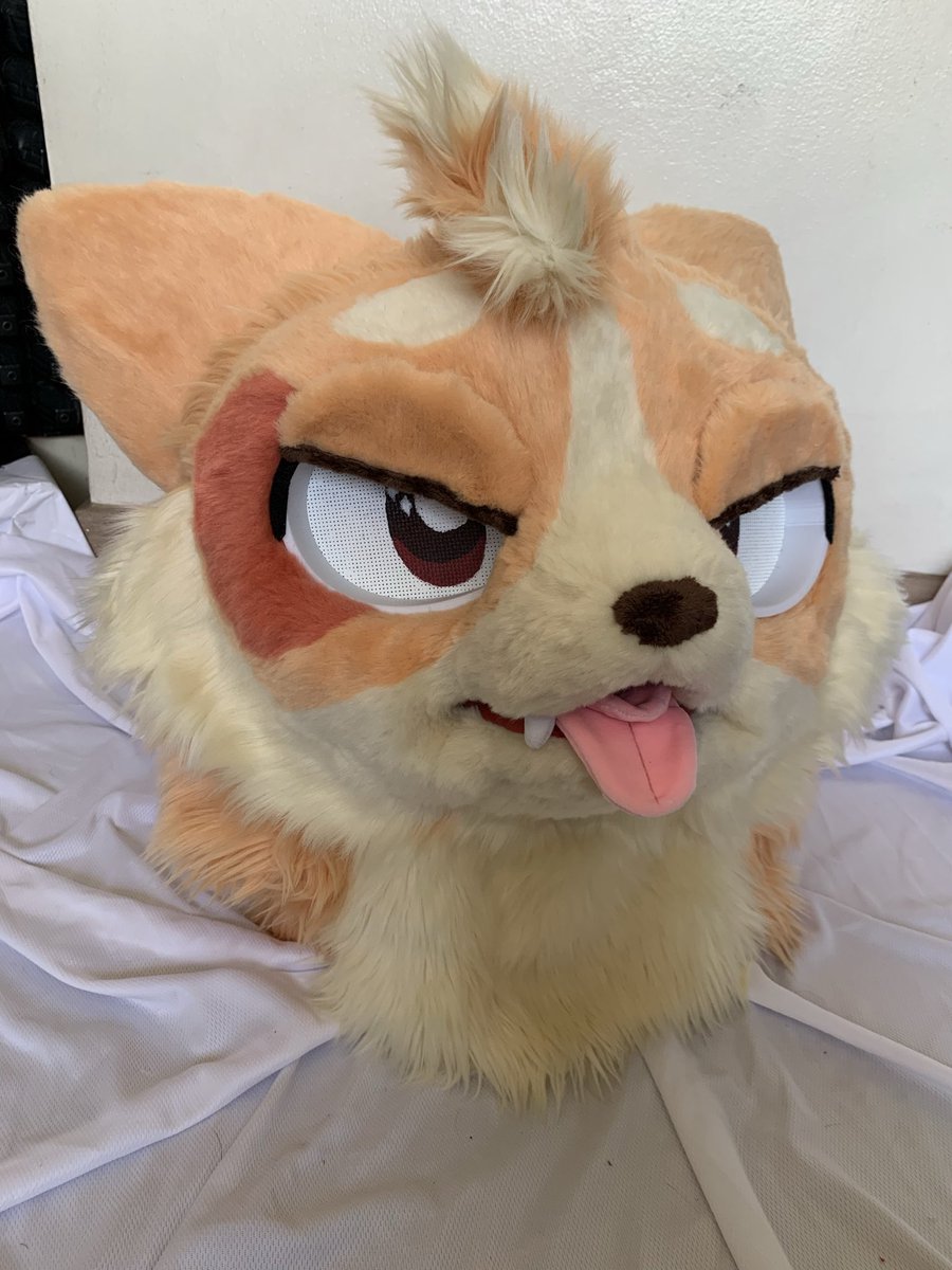 Philippines fursuit maker with moving Jaws! tweet media