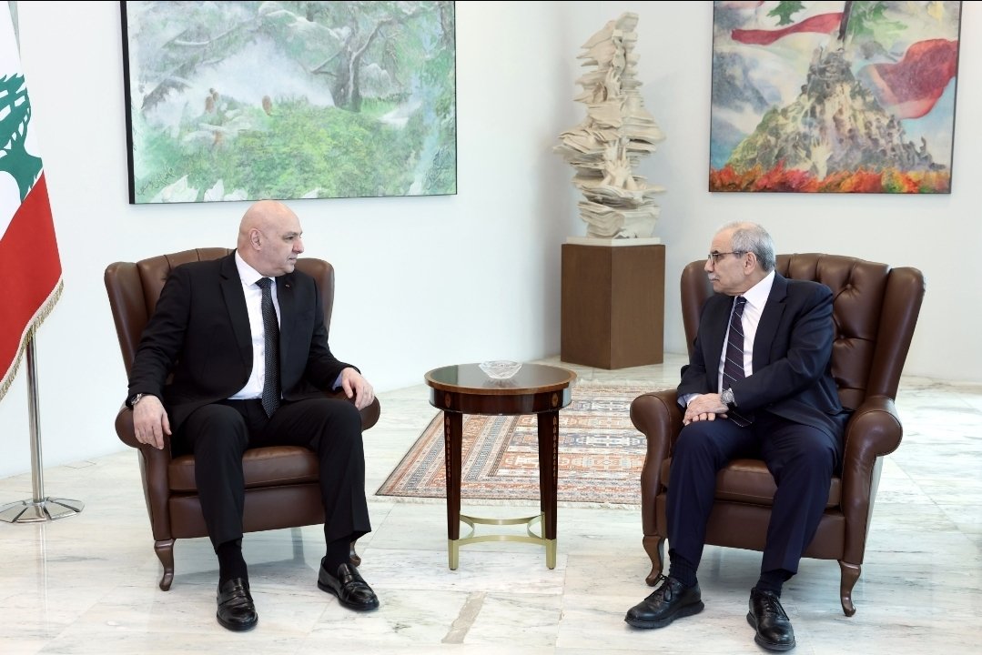 R.T. 🇱🇧 🇮🇹 ®️ tweet media