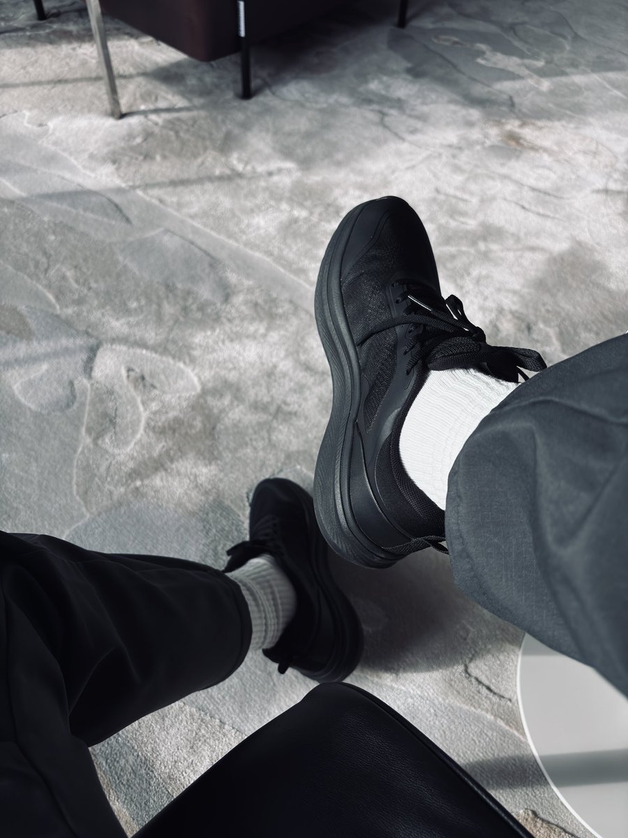 simon_socks tweet media