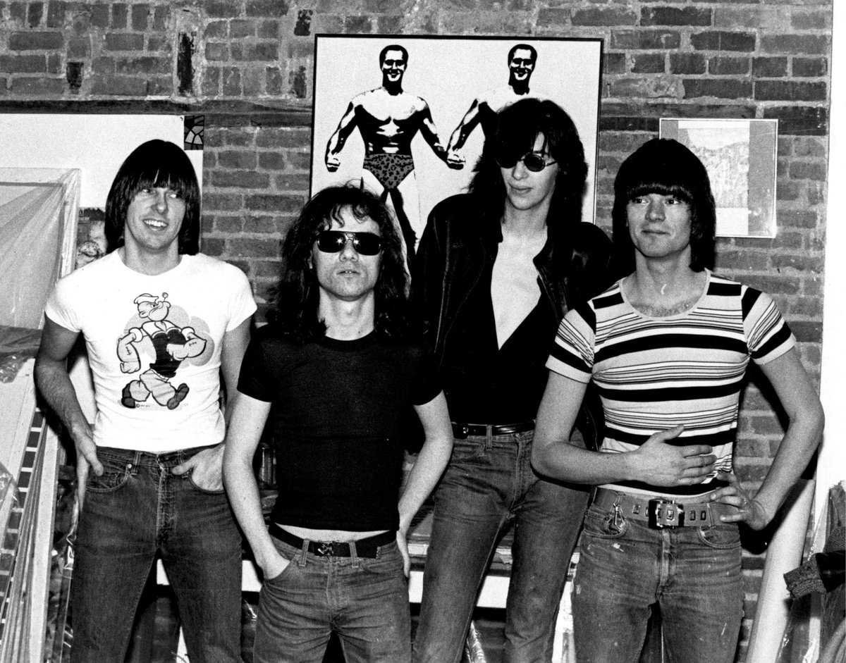 Ramones tweet media