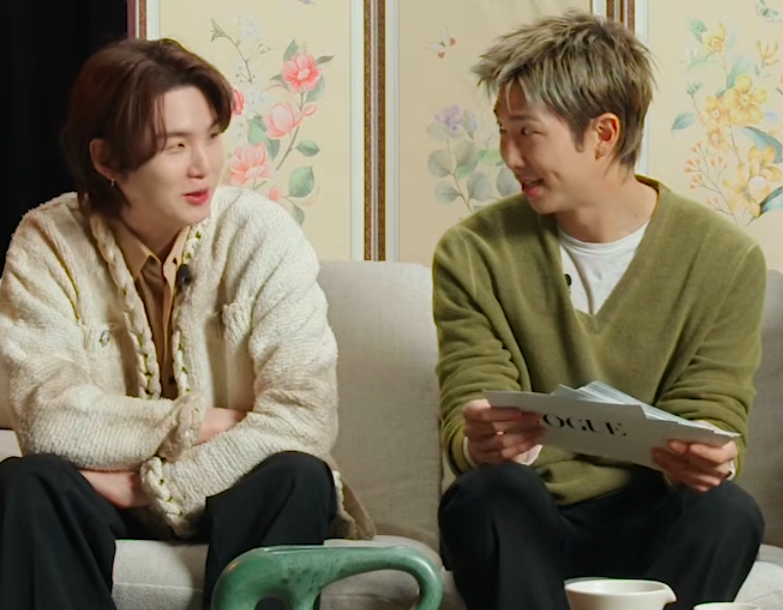 namgi kiss on stage at bts world tour tweet media