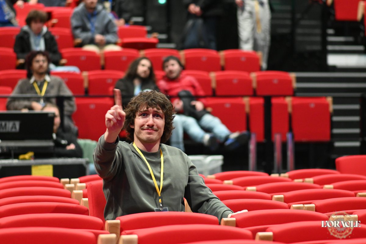 H=problm tweet media