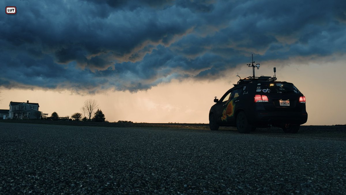 Storm Chaser ☈ob tweet media