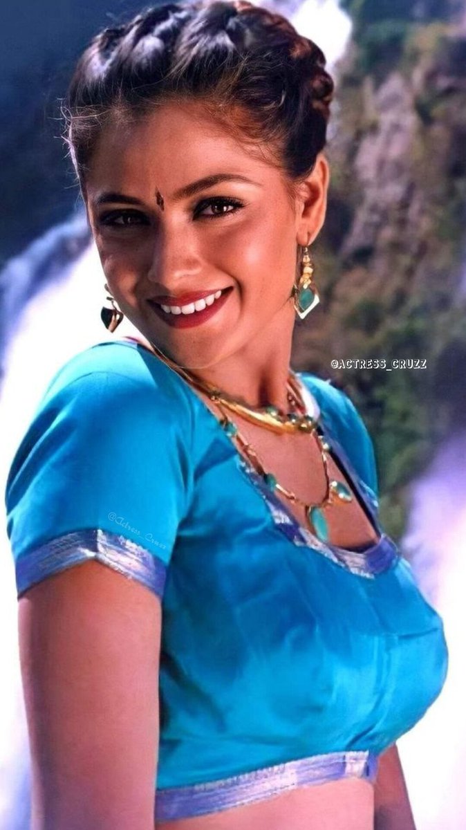 Actress_Cruzz's tweet image. Happy Birthday To Simran. ✨ 🤗

@SimranbaggaOffc | #Simran
