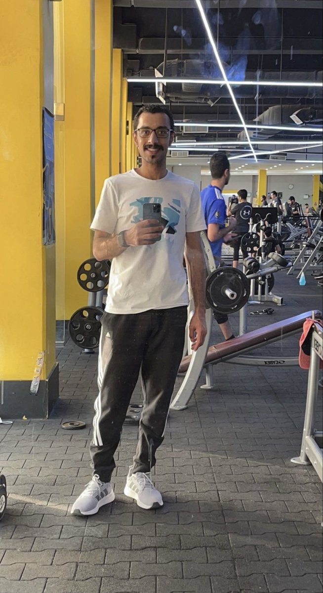 عـلي tweet media