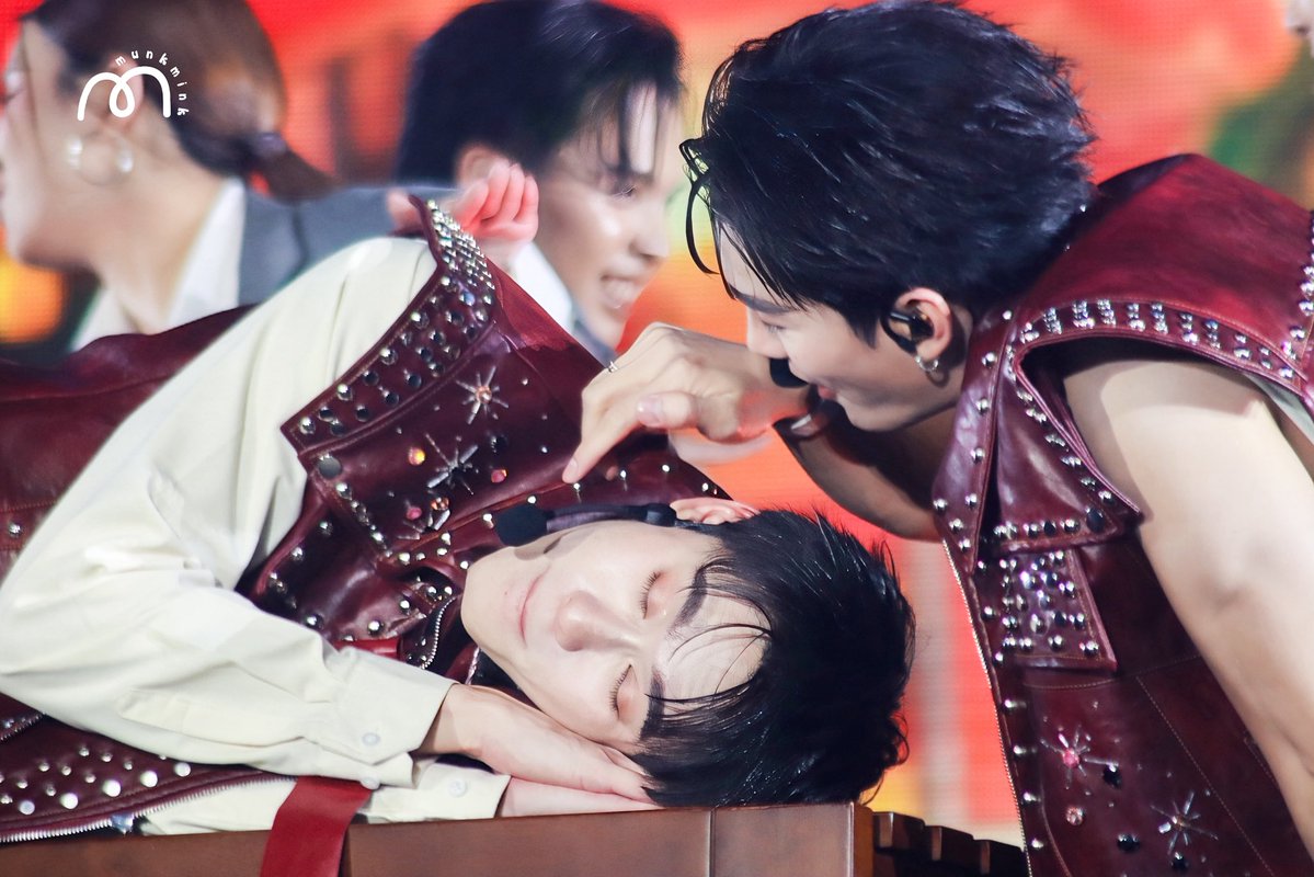 𓐇 🐻‍❄️✧ мυηкмιnк 🤍 +.ﾟꔛ tweet media