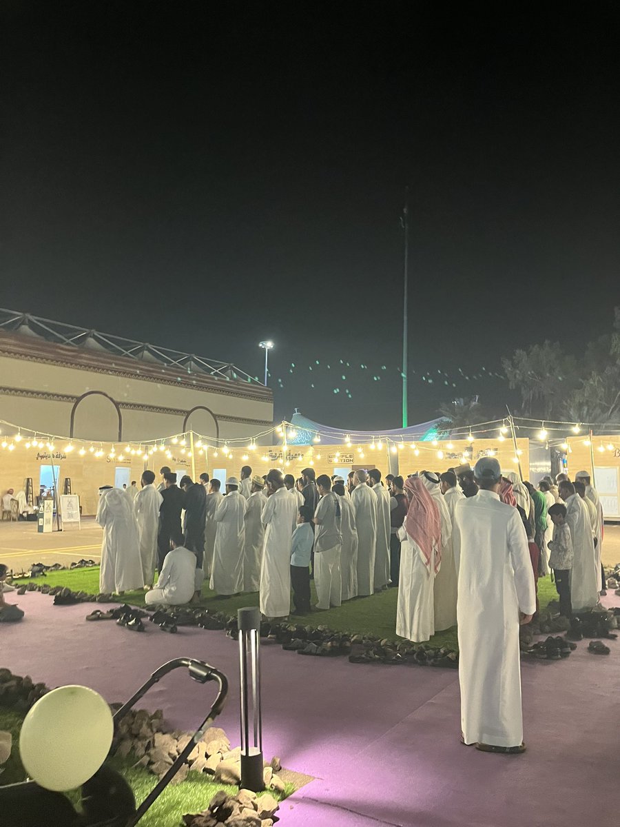 nyenyenye tweet media