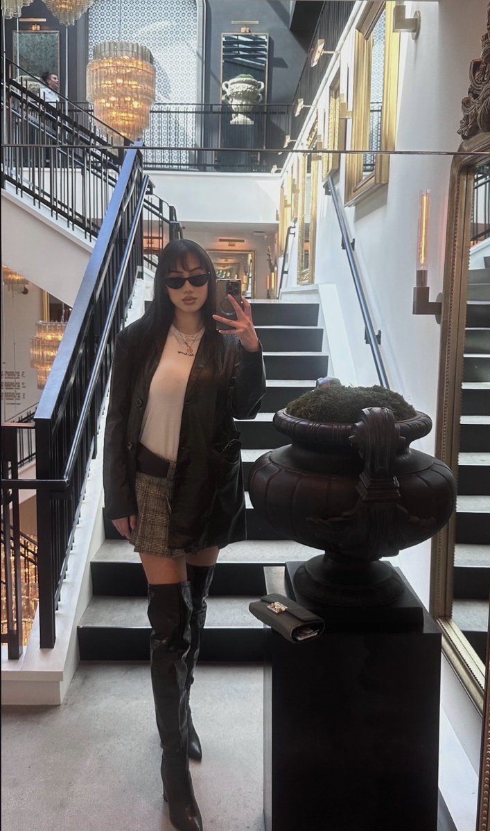 red fanta girl tweet media