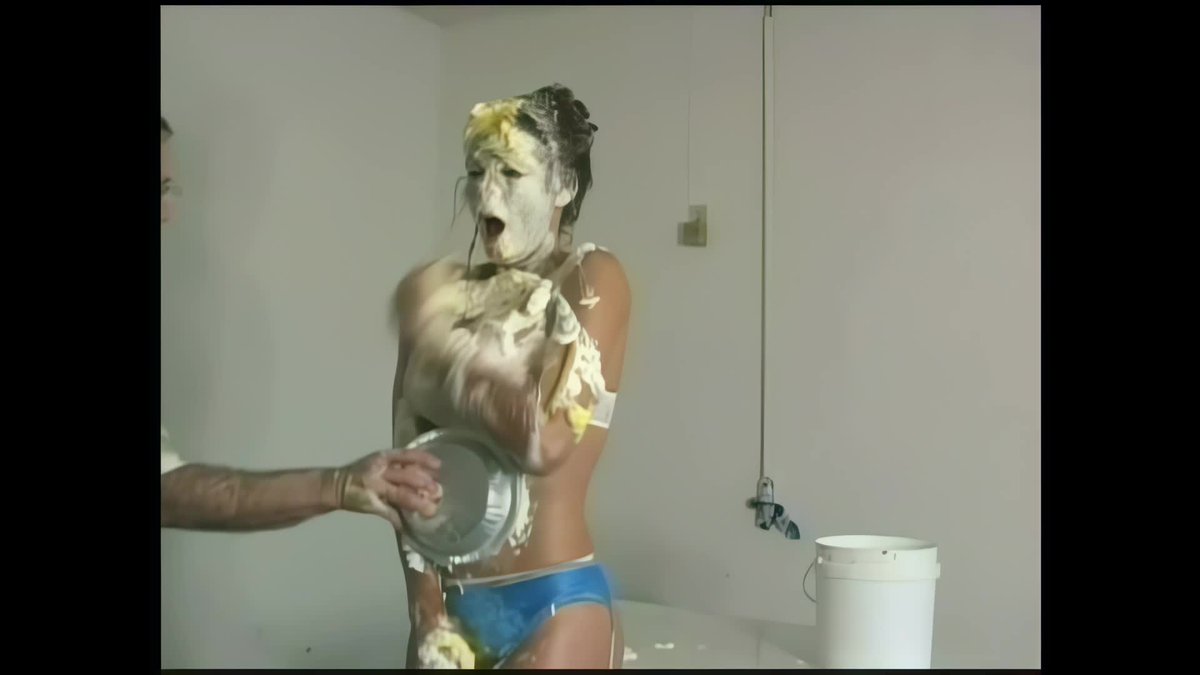 WamtecTV's tweet photo. Vintage Shoot UPSCALED to HD: Pie girl Monica #messu #pies https://t.co/wntBKlT6d3 via https://t.co/2AXBFR8PGF https://t.co/8G1WXiiswC