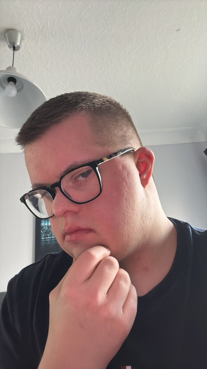andyl3460's tweet photo. Haircut 💇 https://t.co/CTlKnYbGjF