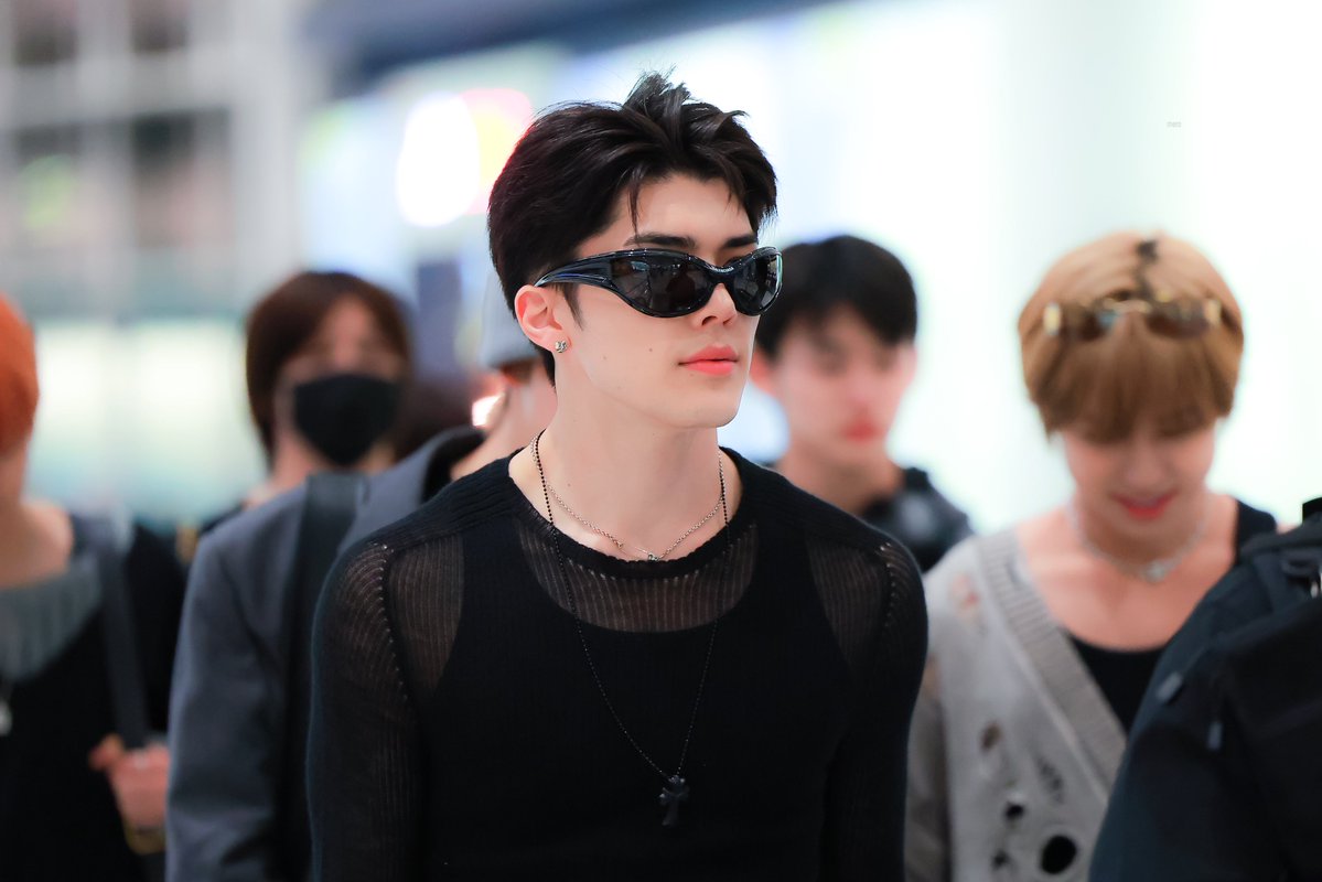 mero . . . 𖦹 tweet media