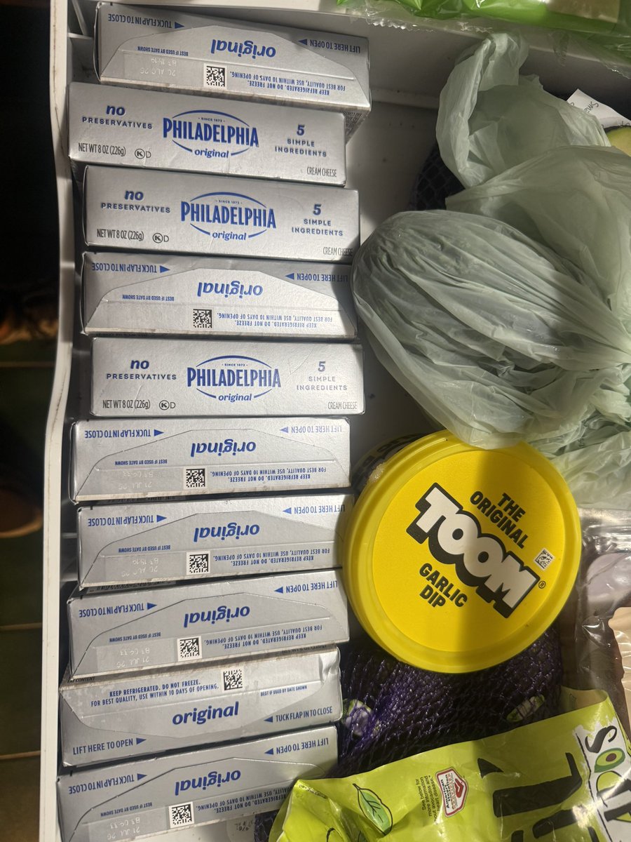 Erika With a K ~ Mexicana 🇲🇽💚❤️ (Postmans girl) tweet media