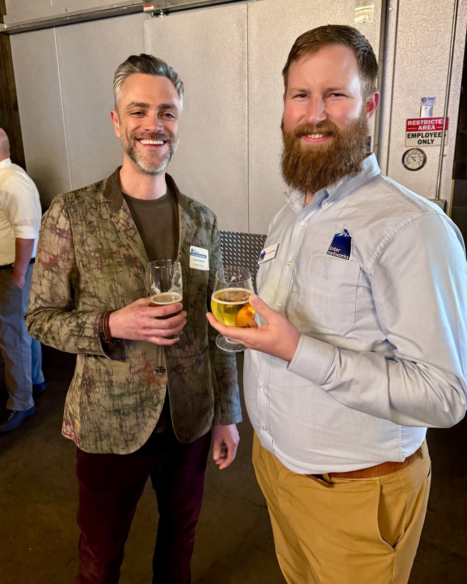 _internetworks's tweet photo. Last night’s Community Happy Hour checked all the boxes: good conversations, easy connections, and a room full of folks that we’re glad to know. Thanks to all who joined us last night, and to Brujos for hosting us! https://t.co/ABIYLqWgDE