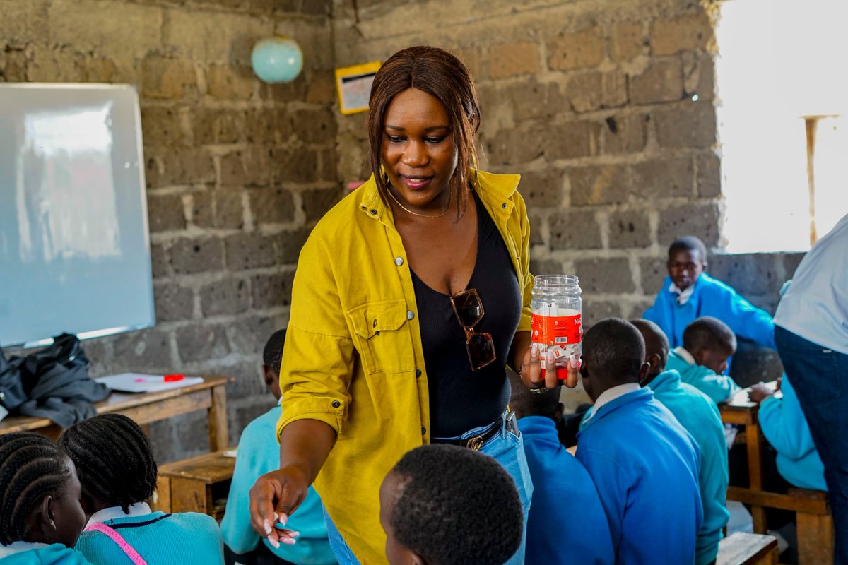 MuemAction Post tweet media