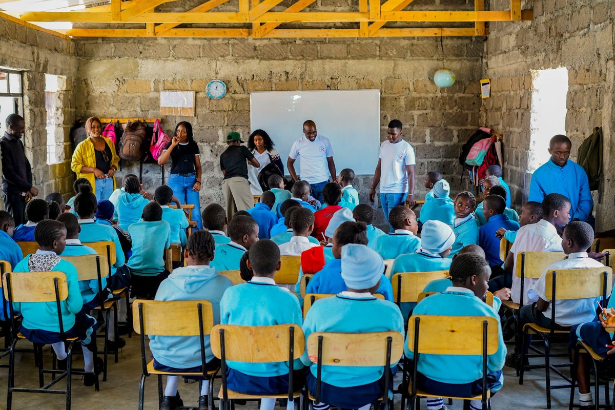 MuemAction Post tweet media