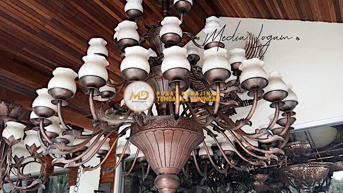 LogamMedia's tweet photo. Lampu robyong tembaga mewah, desain klasik &amp; artistik, cocok untuk masjid &amp; interior elegan. Diproduksi Media Logam 👉 https://t.co/22YfSn6qav #lampurobyong #tembaga #arsitektur https://t.co/ZpEatB5Men