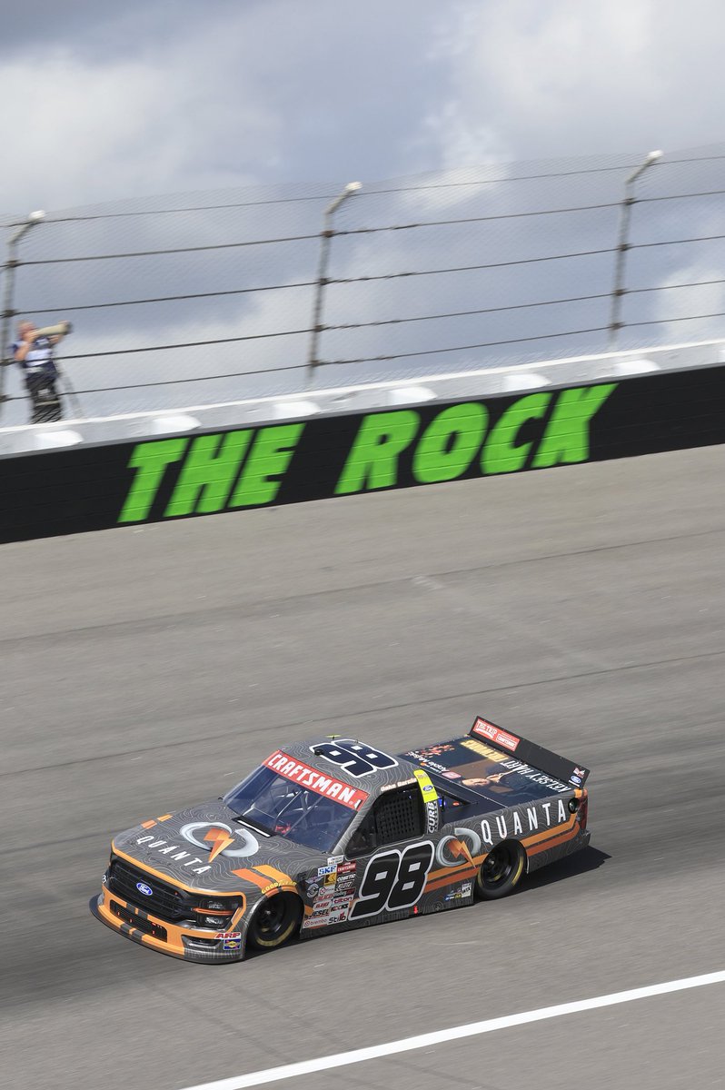 FordRacing's tweet image. Two years in a row at Rockingham and second pole of the season, @JakeGarcia35 is your pole winner.

#AmericasRaceTeam🇺🇸 #NASCAR