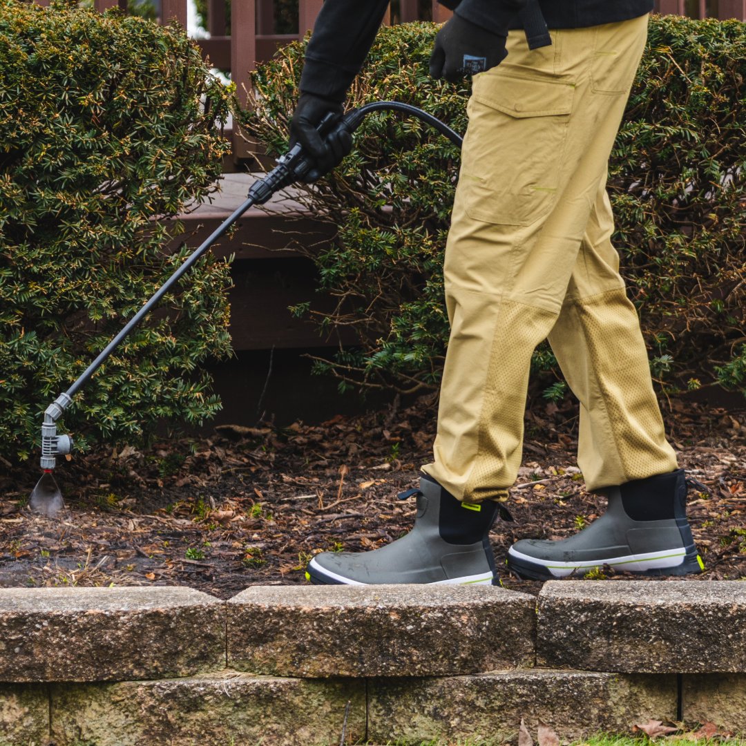 KujoYardwear's tweet image. The Surge Rubber Boots are officially BACK IN STOCK! 🙌 Waterproof. Chemical-resistant. TurfGrip traction. Everything you need to dominate the job without the heavy, clunky feel of traditional boots.

Grab your pair today ➡️ kujo.com

#LawnCare #Waterproof #Boots