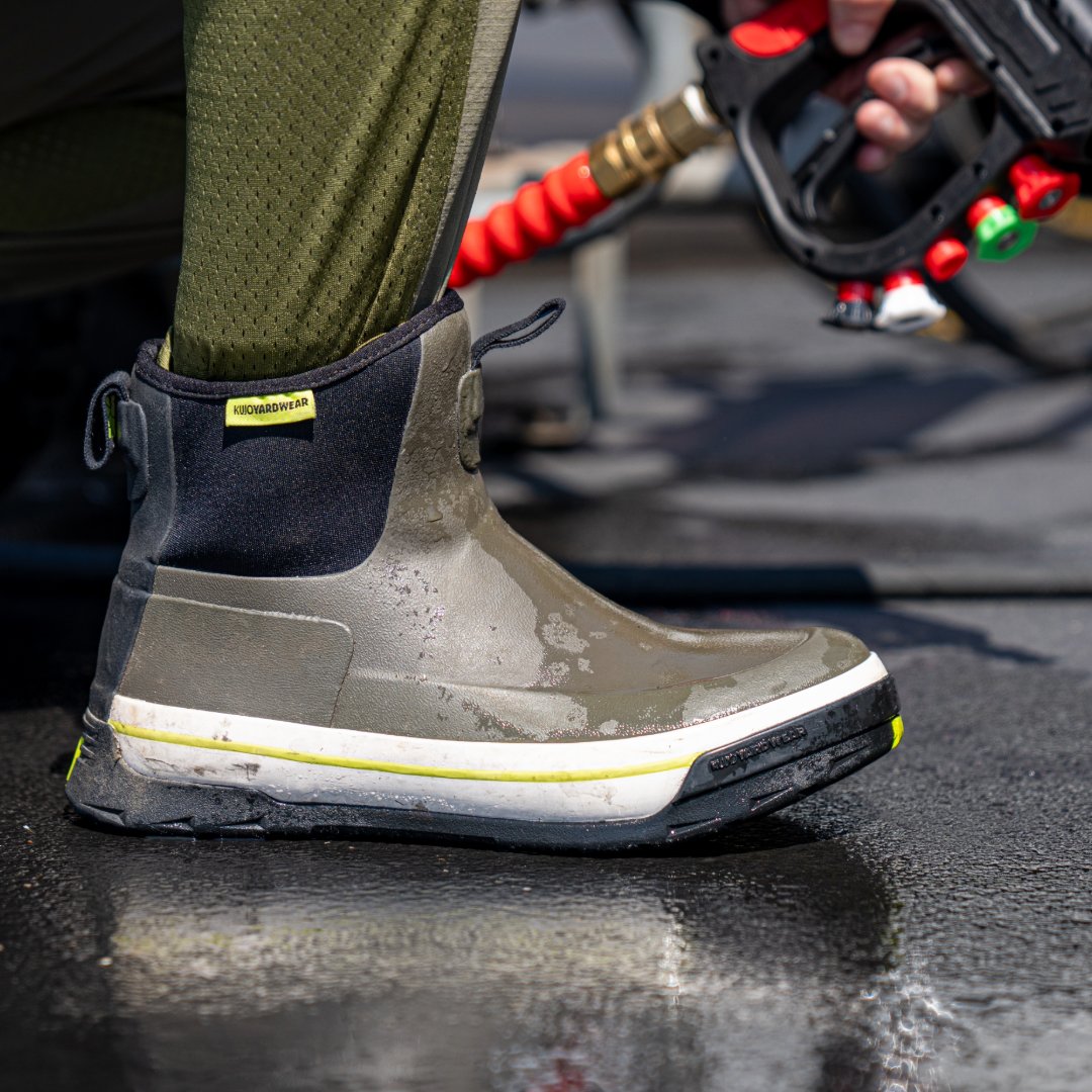 KujoYardwear's tweet image. The Surge Rubber Boots are officially BACK IN STOCK! 🙌 Waterproof. Chemical-resistant. TurfGrip traction. Everything you need to dominate the job without the heavy, clunky feel of traditional boots.

Grab your pair today ➡️ kujo.com

#LawnCare #Waterproof #Boots