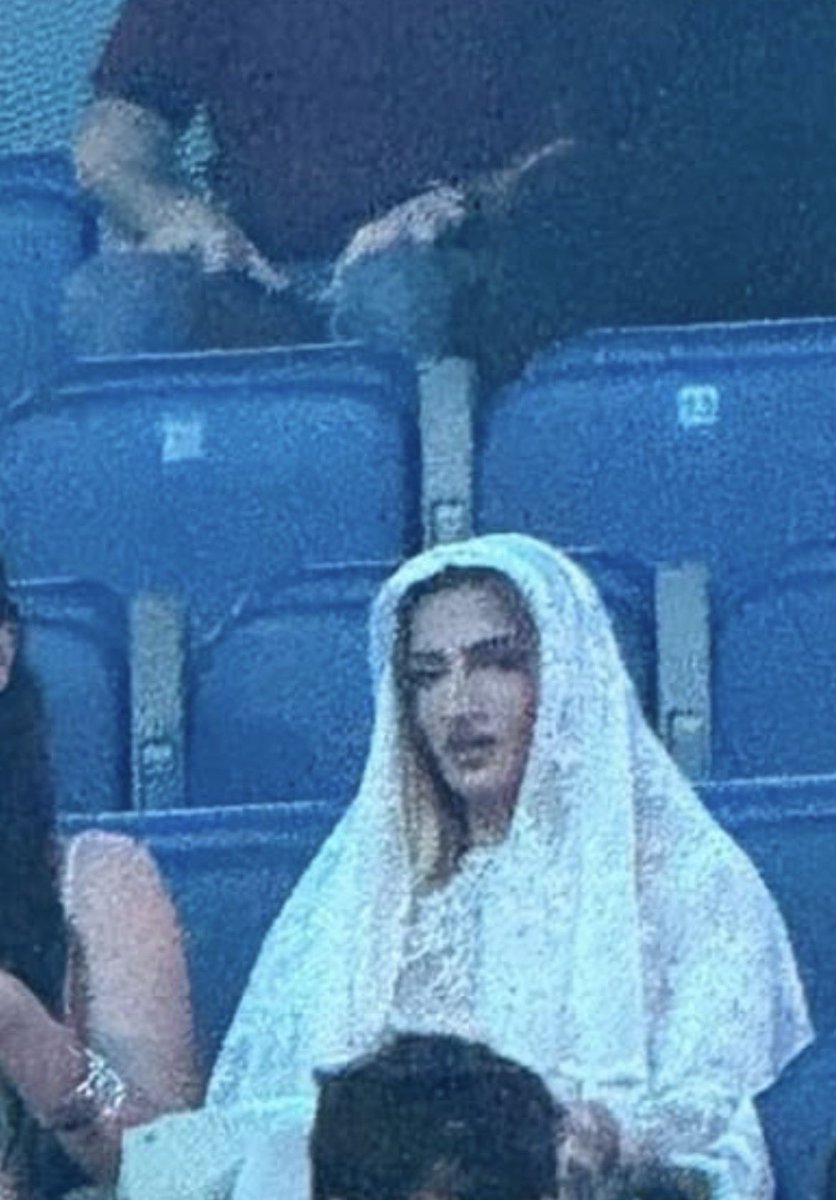 La Desgracian tweet media