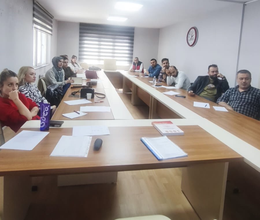 İSO 9001 Kalite Yönetim Sistemi 
TEMEL EĞİTİMİ

📍İş Sağlığı ve Güvenliği Birimi. 

Kalite yönetim sistemi kurulacak 5 okulumuzun yönetim sistemi temsilcilerine temel eğitim ve dokümantasyon eğitimi verildi. 

<a href="/duzce_valiligi/">Düzce Valiliği</a> 
<a href="/ozkan_meb/">Özkan AVCI</a> 
<a href="/gulsenozer9/">Gülşen ÖZER</a> 
<a href="/duzce_mem/">Düzce İl Milli Eğitim Müdürlüğü</a>