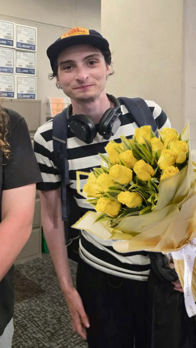 Val 🦦🍦 tweet media