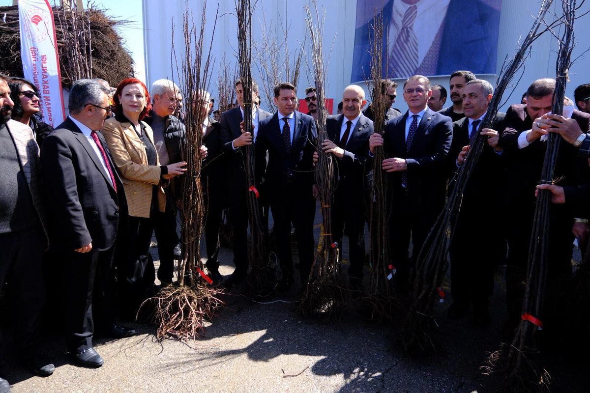 Burhan Kayatürk tweet media