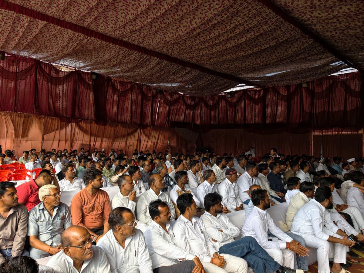 INCMP's tweet photo. पूर्व नेता प्रतिपक्ष श्री अजय सिंह जी राहुल भैया ने शिवपुरी में कांग्रेसजनों से मुलाकात कर संवाद किया। इस दौरान प्रदेश उपाध्यक्ष श्री महेंद्र सिंह चौहान जी, विधायक श्री कैलाश कुशवाह जी, पूर्व विधायक श्री प्रागीलाल जाटव जी, जिला अध्यक्ष श्री मोहिता अग्रवाल जी सहित नेतागण उपस्थित रहे।