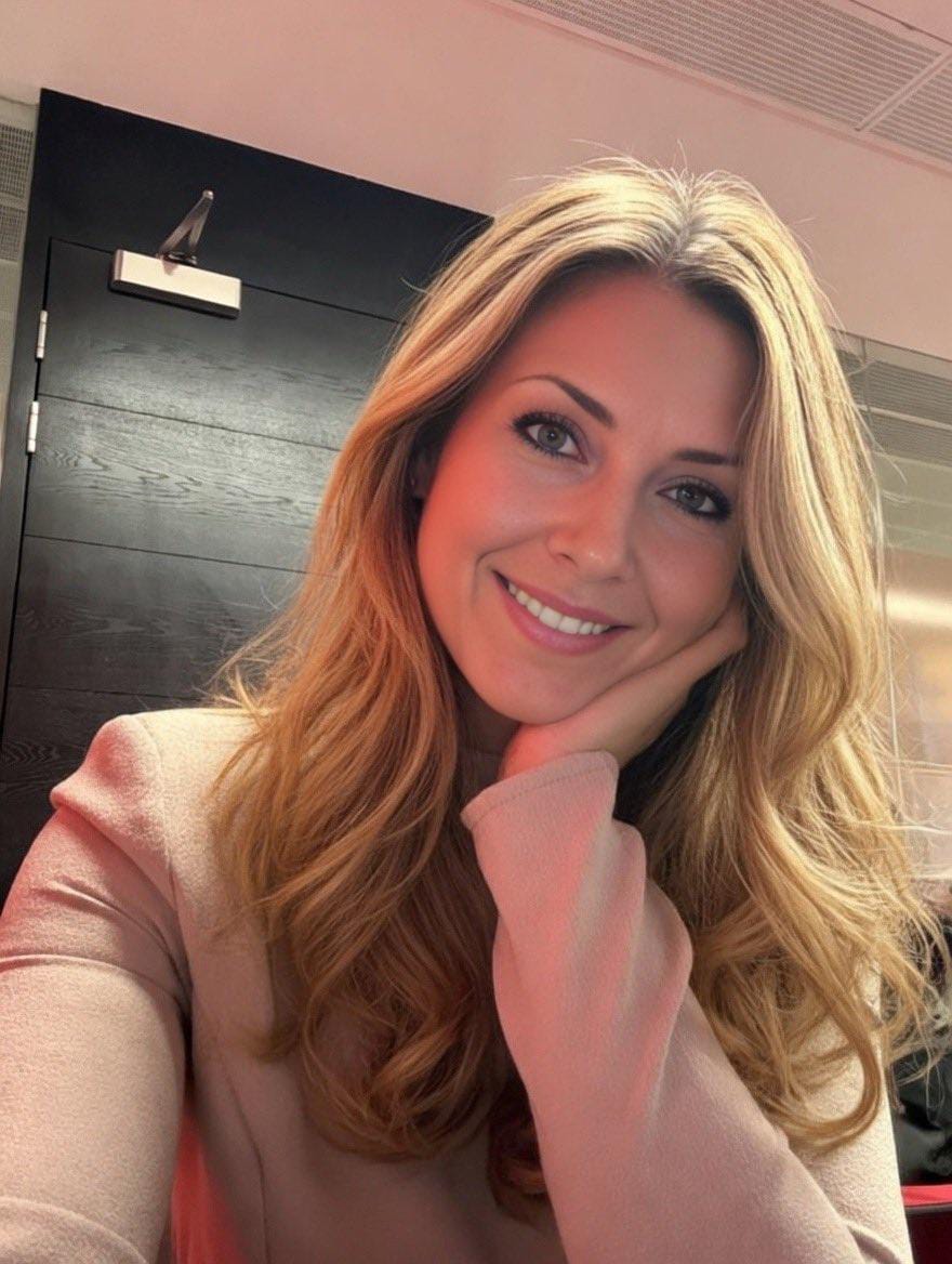 Miss Velora tweet media