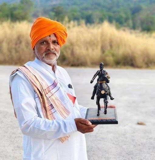 वारकरी संप्रदायातील लोकप्रिय कीर्तनकार हभप मधुकर महाराज बारुळकर यांच्या निधनाची बातमी अतिशय दुःखद आणि दुर्दैवी आहे. त्यांनी सदैव प्रागतिक विचारांची पाठराखण करीत जनजागृती करण्याचा प्रयत्न केला. त्यांना माझी भावपूर्ण श्रद्धांजली. 🙏