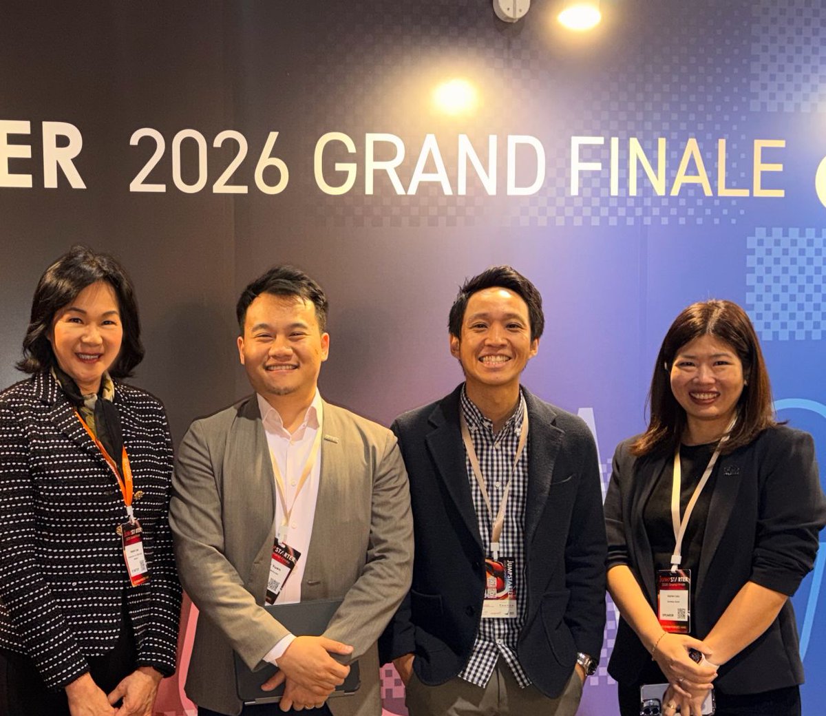 HelixMotors's tweet photo. Our CEO pleasure connecting with industry leaders: Jacky Yuen (Qonvolv Ventures), Isaac Ng (MTR Lab), Karen Lau (Sunway iLabs), and helix CEO.

JUMPSTARTER continues to be a powerful platform for building relationships between entrepreneurs and investors. https://t.co/EoBONh1K64