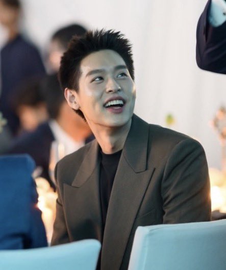 ชลก✴️ tweet media