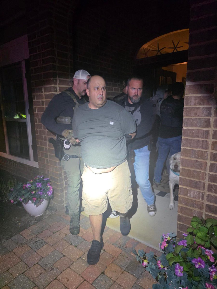 WPEC CBS12 News tweet media