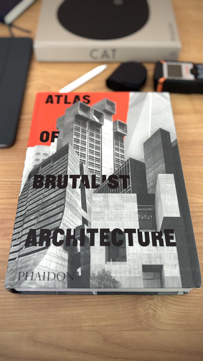 El brutalismo no es nostalgia, es claridad.
Volver a él es recordar que la arquitectura puede ser honesta, directa, sin disfraz.

Estudiarlo siempre refresca: nos ancla en un pasado que empuja el presente,
mientras seguimos obsesionados con imaginar el futuro.