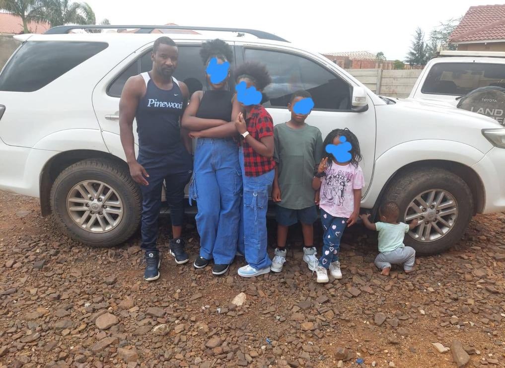 𝟲𝗶𝘅𓅓 tweet media