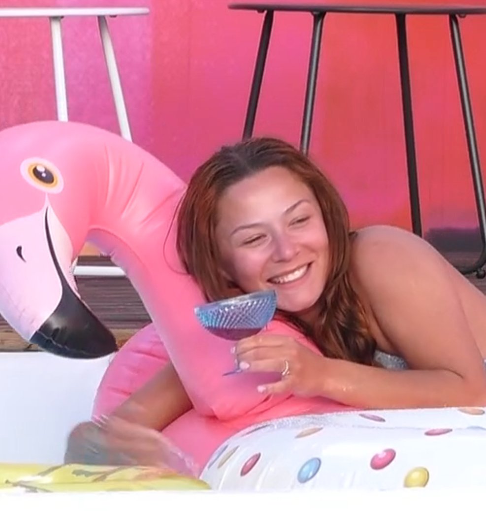 mrb. 🦋 tweet media