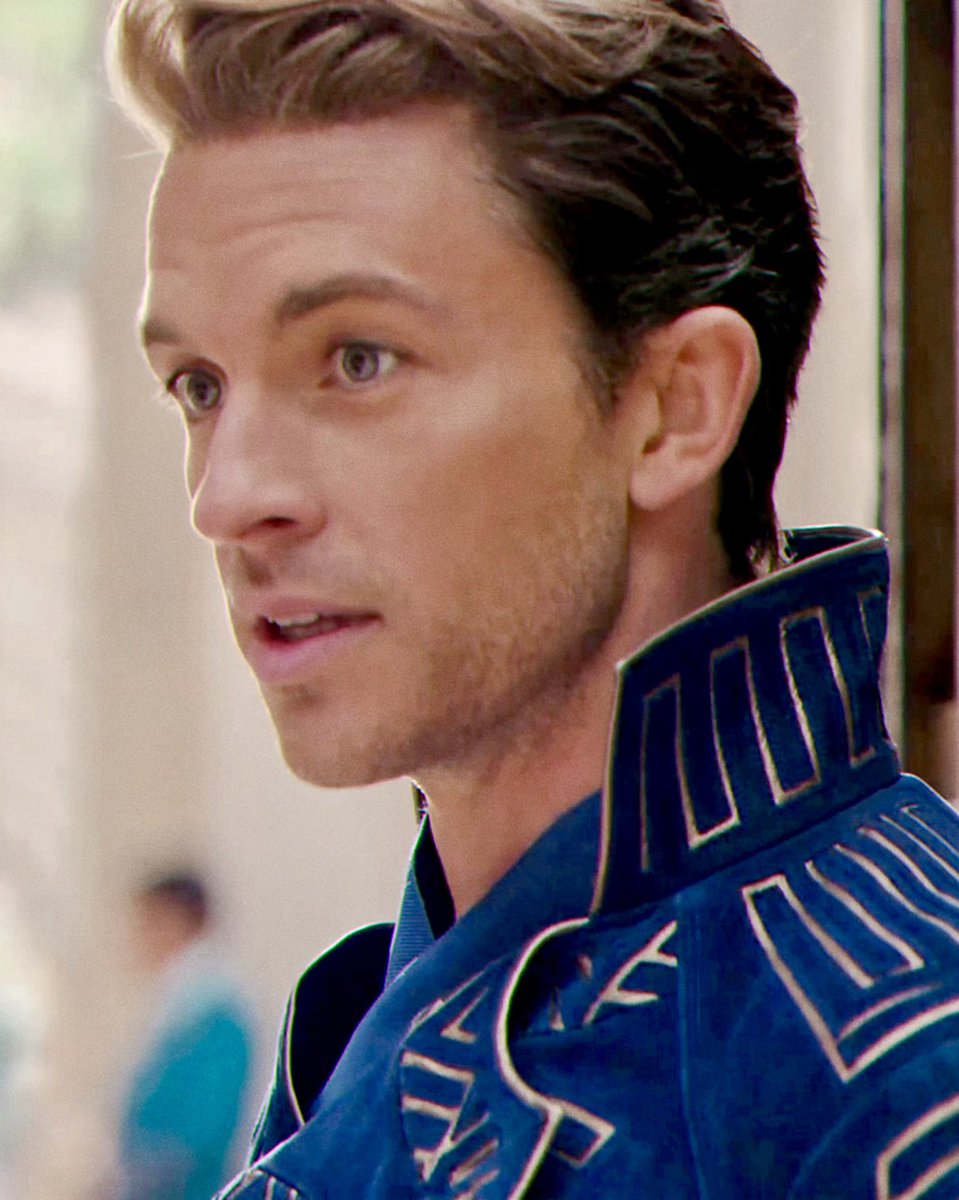 jbaileydaily's tweet image. Just the prettiest 🥹 Happy Fiyero Friday!

📸: Screencapped and edited by me

#jonathanbailey #fiyerofriday #wicked