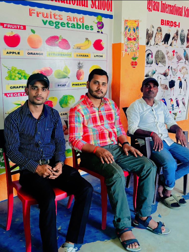 saroj_yadav_rdx's tweet image. अपनी तुलना किसी से ना करे!
हर फूल की खूबसूरती अलग होती है..🤍🌷
.
.
#school #teacherslife #2strokedoctor #viralreels #trendingreels