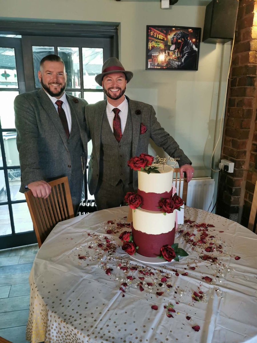 Bevlaaar tweet media