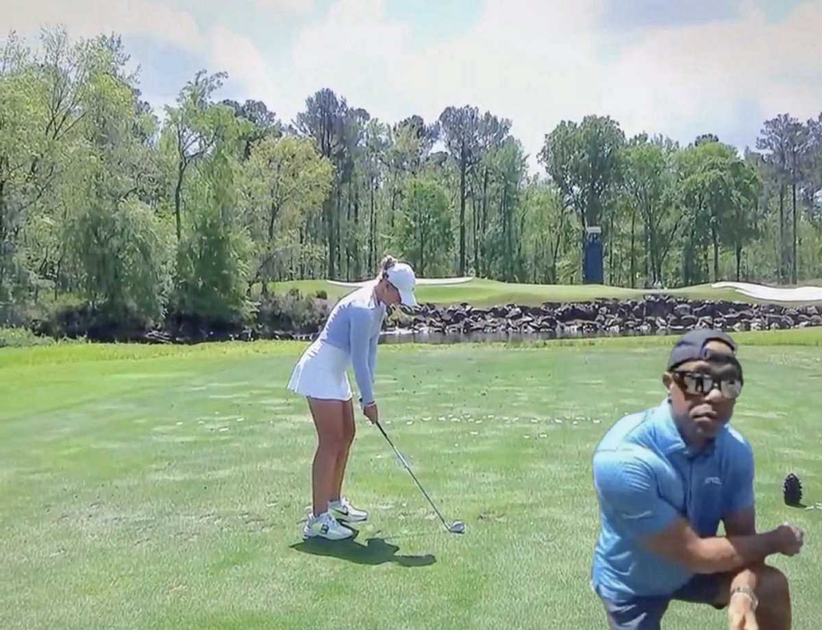 Brock 💣 tweet media