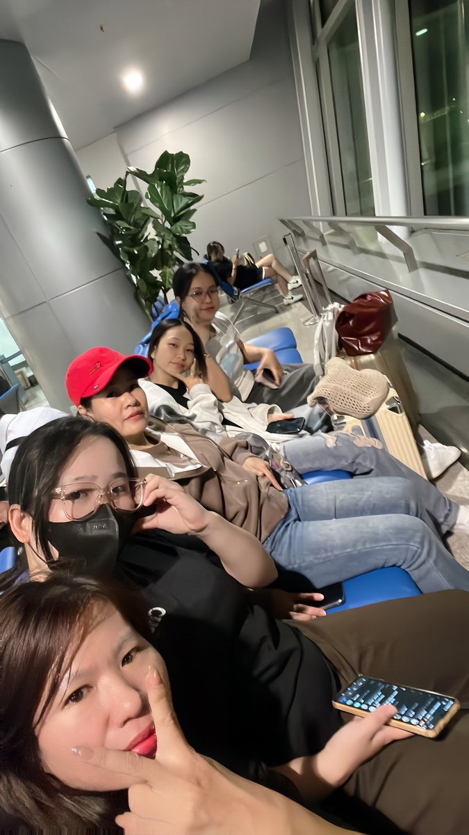 MiraclesJD tweet media