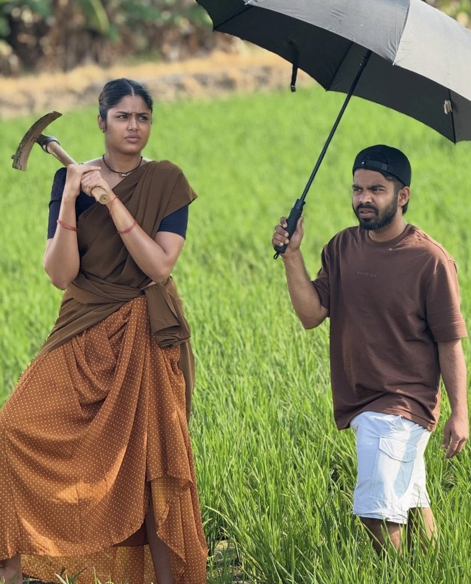 GetsCinema's tweet image. #fariaabdullah - LOOKS LIKE A PERFECT VILLAGE GIRL - in UpComing #Telugu Film.