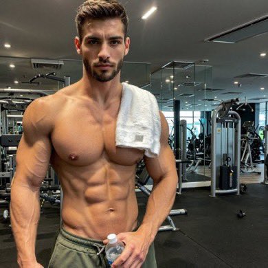 Phil Dom tweet media